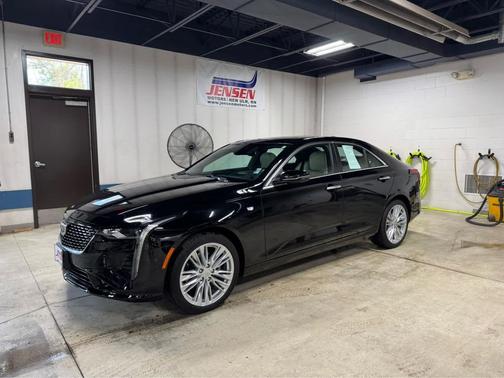 2024 Cadillac CT4 Premium Luxury
