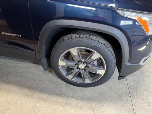 2017 GMC Acadia SLT-2