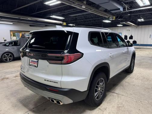 2025 GMC Acadia AWD Elevation