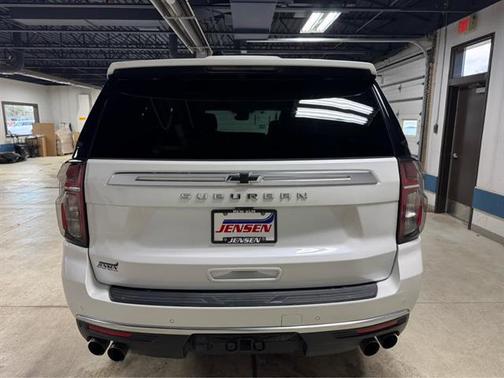 2023 Chevrolet Suburban 4WD High Country