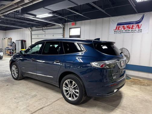 2024 Buick Enclave Avenir AWD