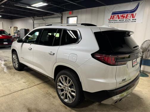 2025 GMC Acadia Denali