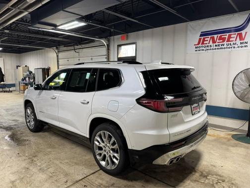 2024 GMC Acadia Denali