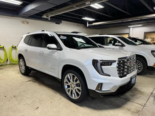 2024 GMC Acadia Denali