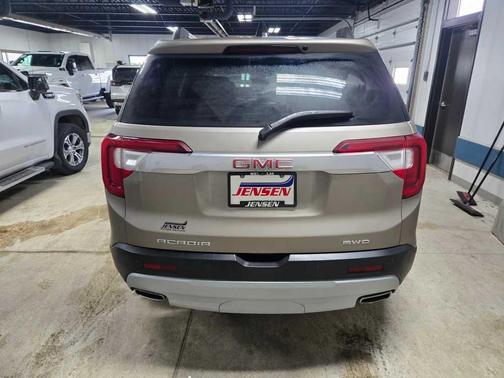 2022 GMC Acadia AWD SLT