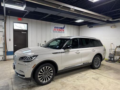 Ceramic Pearl Metallic Tri-Coat 2022 Lincoln Aviator Reserve AWD SUV