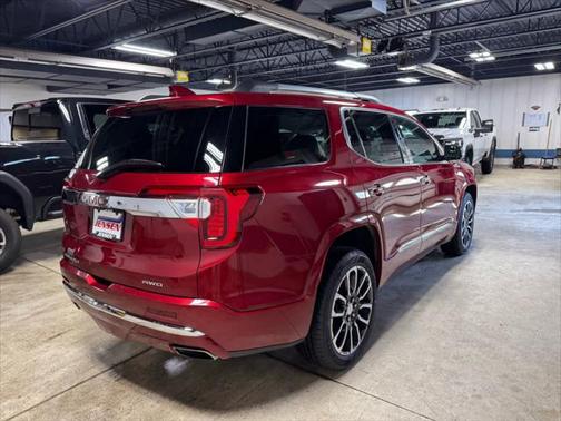 2020 GMC Acadia Denali