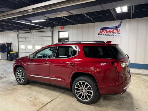 2020 GMC Acadia Denali