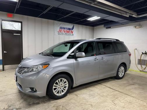 2015 Toyota Sienna XLE