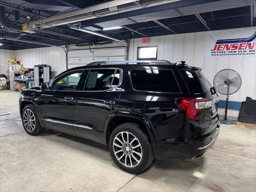 2022 GMC Acadia Denali
