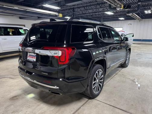 2022 GMC Acadia Denali