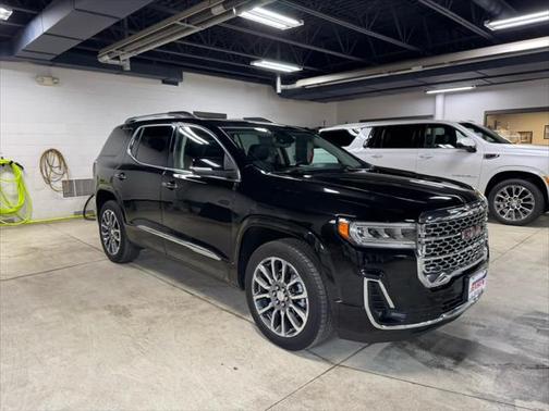 2022 GMC Acadia Denali