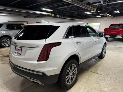 2022 Cadillac XT5 Premium Luxury