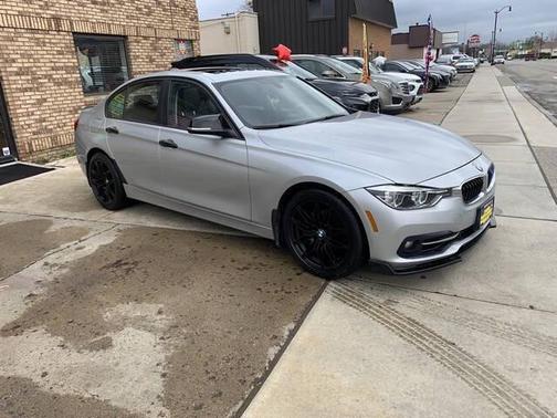 Glacier Silver Metallic 2016 BMW 320 i