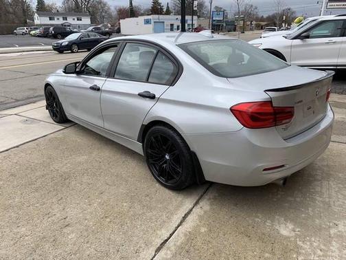 Glacier Silver Metallic 2016 BMW 320 i