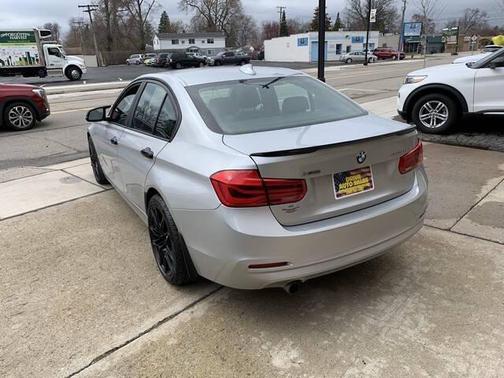 Glacier Silver Metallic 2016 BMW 320 i