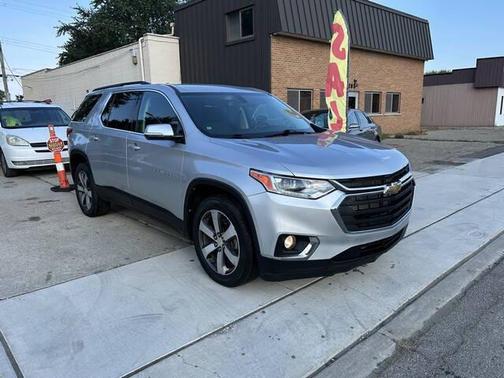 2020 Chevrolet Traverse LT Cloth