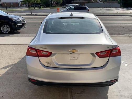 SILVER 2017 Chevrolet Malibu LT 4dr Sedan