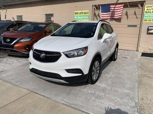 Summit White 2018 Buick Encore Preferred