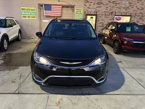 2018 Chrysler Pacifica Touring-L