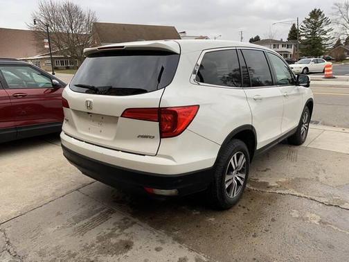 White Diamond Pearl 2016 Honda Pilot EX-L
