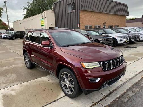 Velvet Red Pearlcoat 2018 Jeep Grand Cherokee Sterling Edition