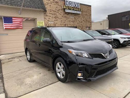 2014 Toyota Sienna LE