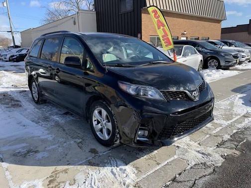 2014 Toyota Sienna LE