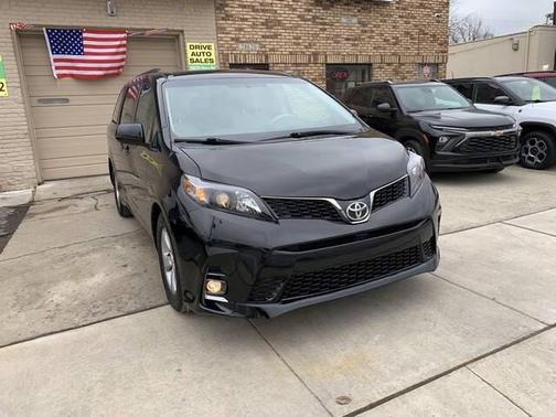 2014 Toyota Sienna LE
