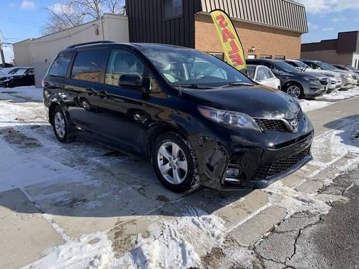 2014 Toyota Sienna LE