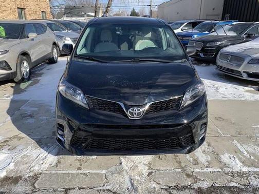 2014 Toyota Sienna LE