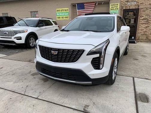 2022 Cadillac XT4 Premium Luxury