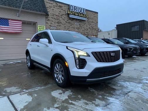 2022 Cadillac XT4 Premium Luxury