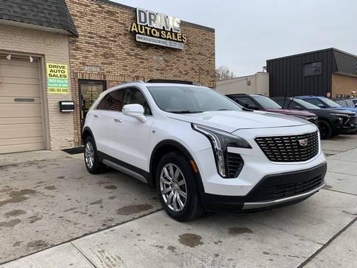 2022 Cadillac XT4 Premium Luxury