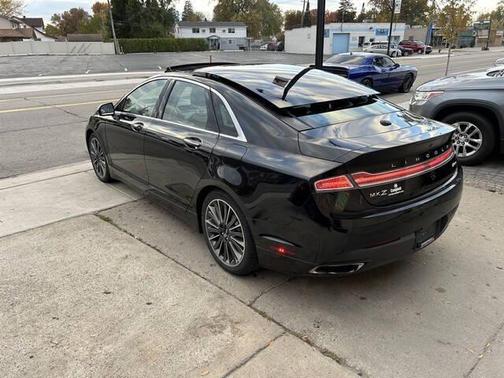 2016 Lincoln MKZ Base
