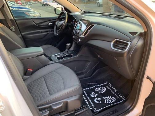 WHITE 2018 Chevrolet Equinox LT