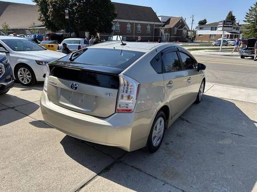 2011 Toyota Prius GOLD
