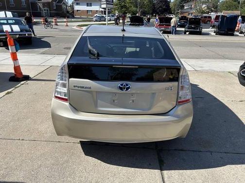 2011 Toyota Prius GOLD