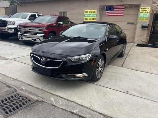 2018 Buick Regal Sportback Essence