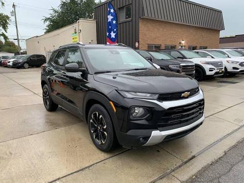 Mosaic Black Metallic 2022 Chevrolet Trailblazer LT