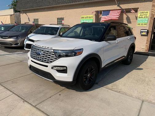 Star White Metallic Tri-Coat 2021 Ford Explorer XLT