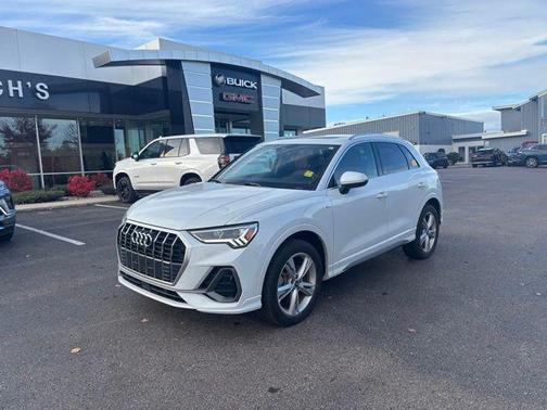 2023 Audi Q3 Premium Plus 45 TFSI S line quattro Tiptronic