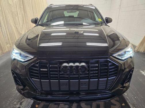 2025 Audi Q3 Premium 45 TFSI S line quattro Tiptronic