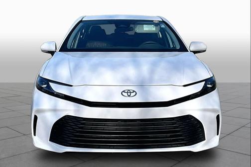 Ice Cap 2025 Toyota Camry LE