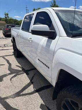 Summit White 2018 Chevrolet Silverado 1500 LT