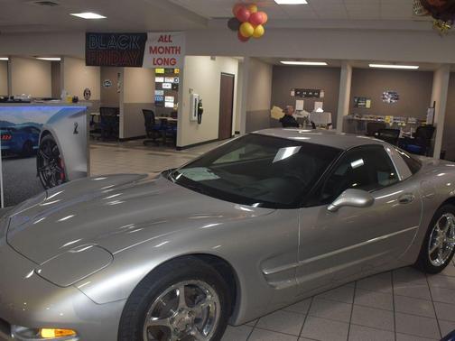 2004 Chevrolet Corvette Base