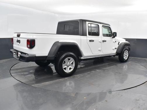 2023 Jeep Gladiator Sport
