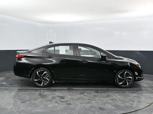 2024 Nissan Versa 1.6 SR