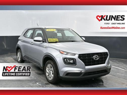 2023 Hyundai VENUE SE