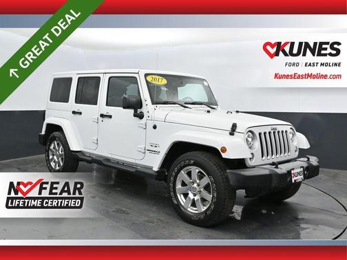 Bright White Clearcoat 2017 Jeep Wrangler Unlimited Sahara